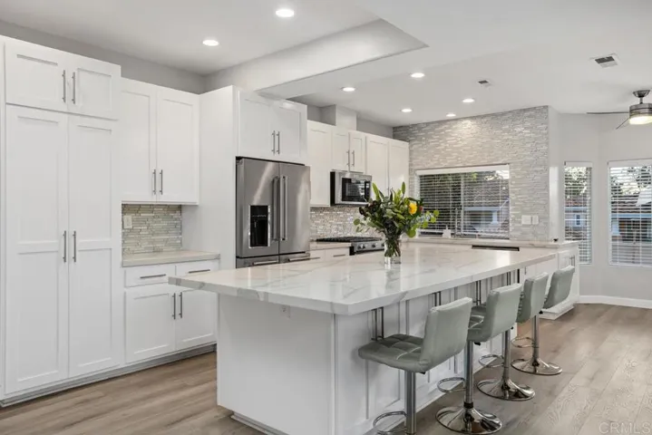 1512 Golfcrest Place, Vista, California 92081