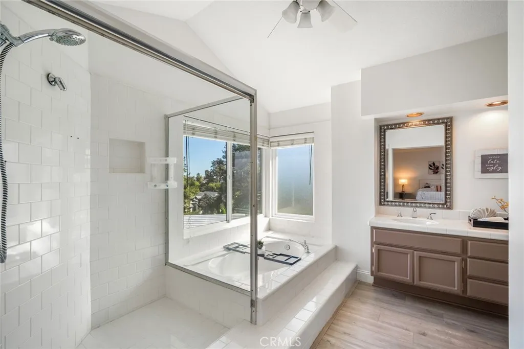 26732 Trasmiras, Mission Viejo, California 92692 home-pic-35