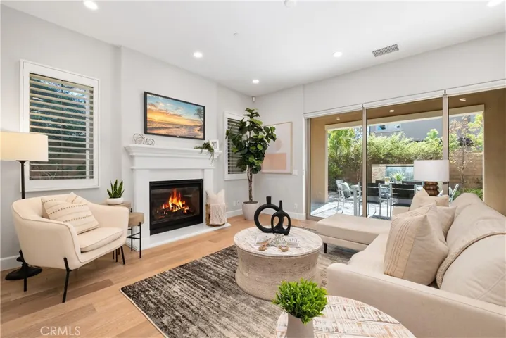 64 English Saddle, Irvine, California 92602