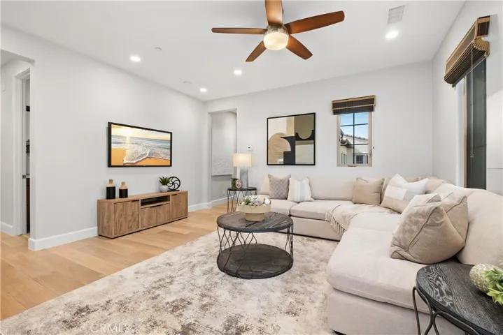 64 English Saddle, Irvine, California 92602