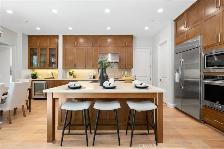 64 English Saddle, Irvine, California 92602