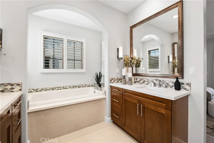 64 English Saddle, Irvine, California 92602