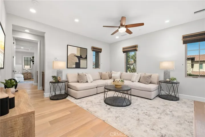 64 English Saddle, Irvine, California 92602
