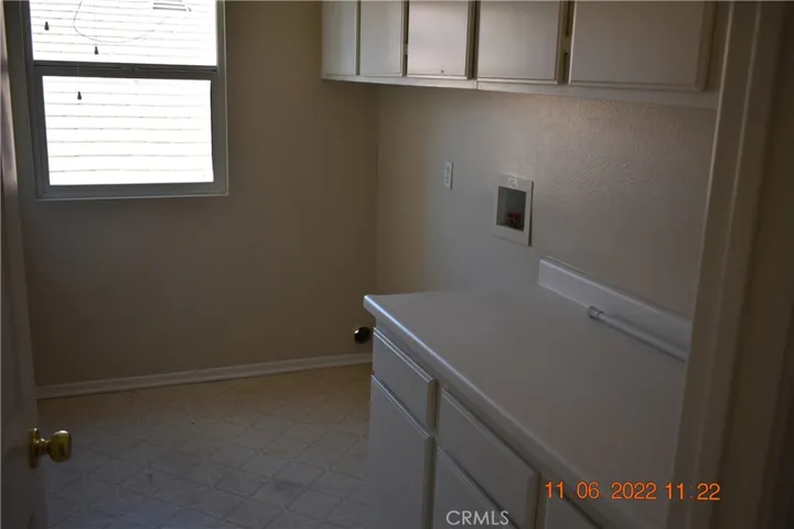 13735 Goldcrest Lane, Eastvale, California 92880
