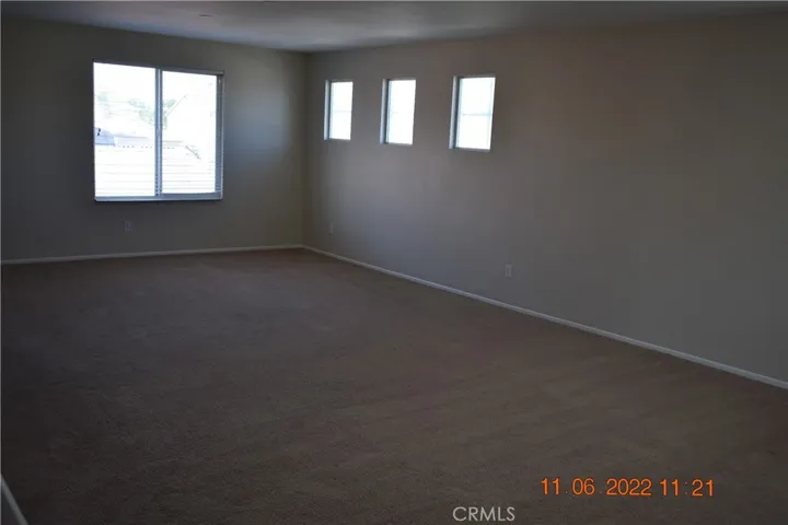 13735 Goldcrest Lane, Eastvale, California 92880