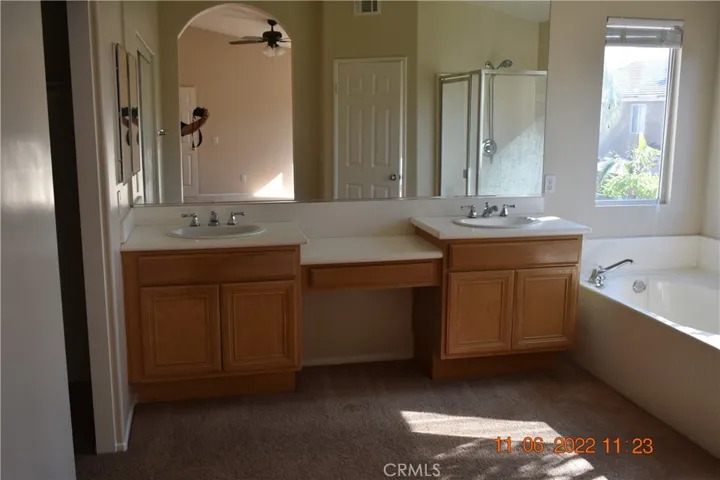 13735 Goldcrest Lane, Eastvale, California 92880