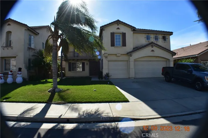 13735 Goldcrest Lane, Eastvale, California 92880
