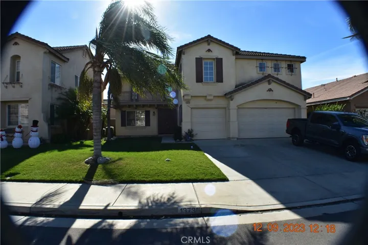 13735 Goldcrest Lane, Eastvale, California 92880