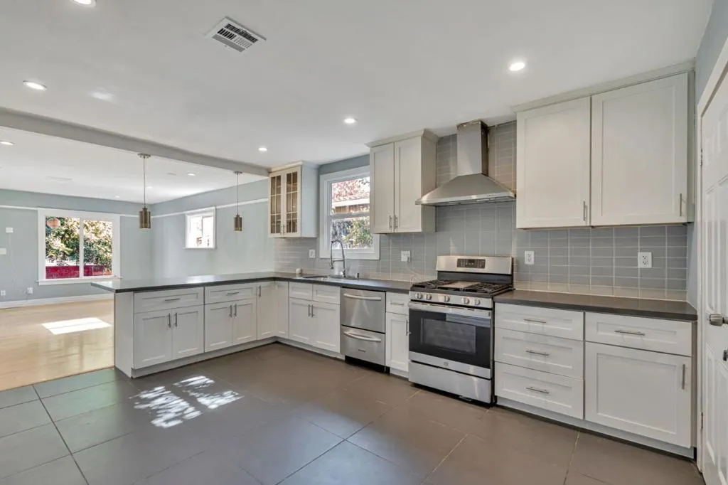 1521 80th Avenue, Oakland, California 94621 home-pic-13