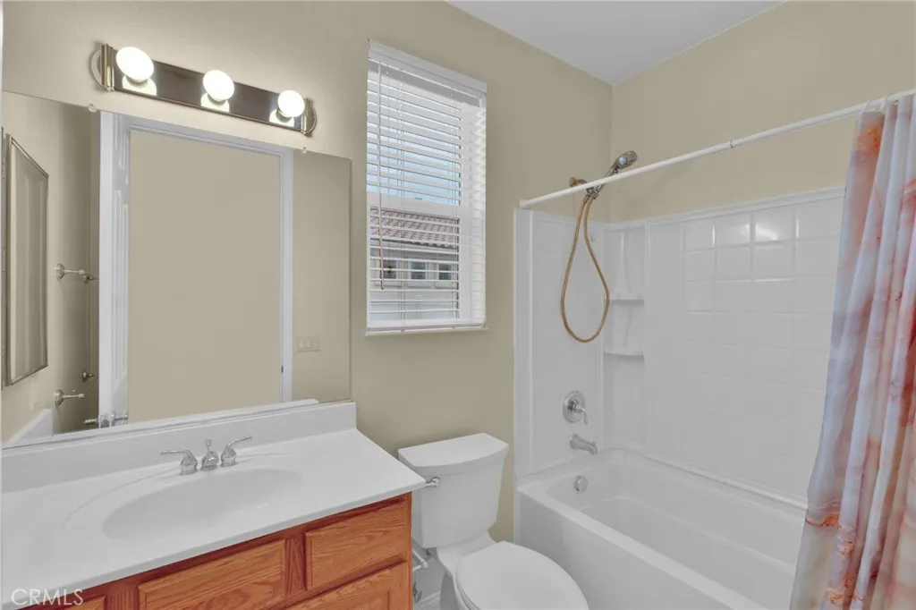 11063 Semmering Court, Apple Valley, California 92308 home-pic-20