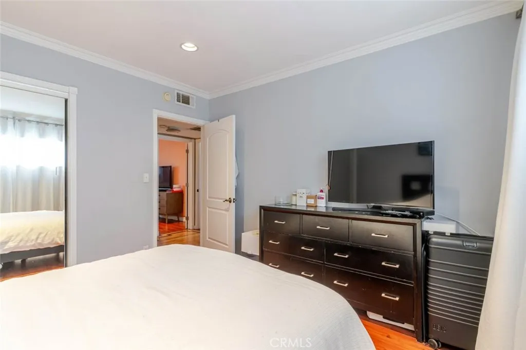 6232 Morse Avenue, North Hollywood, California 91606 home-pic-25