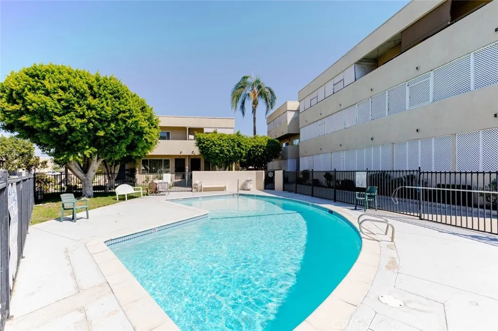 6232 Morse Avenue, North Hollywood, California 91606 home-pic-32
