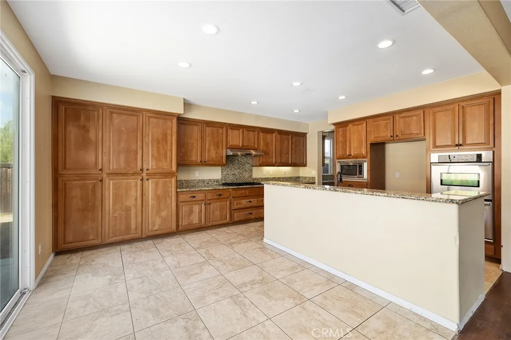 28475 Nautical Point Cir, Menifee, California 92585 home-pic-21