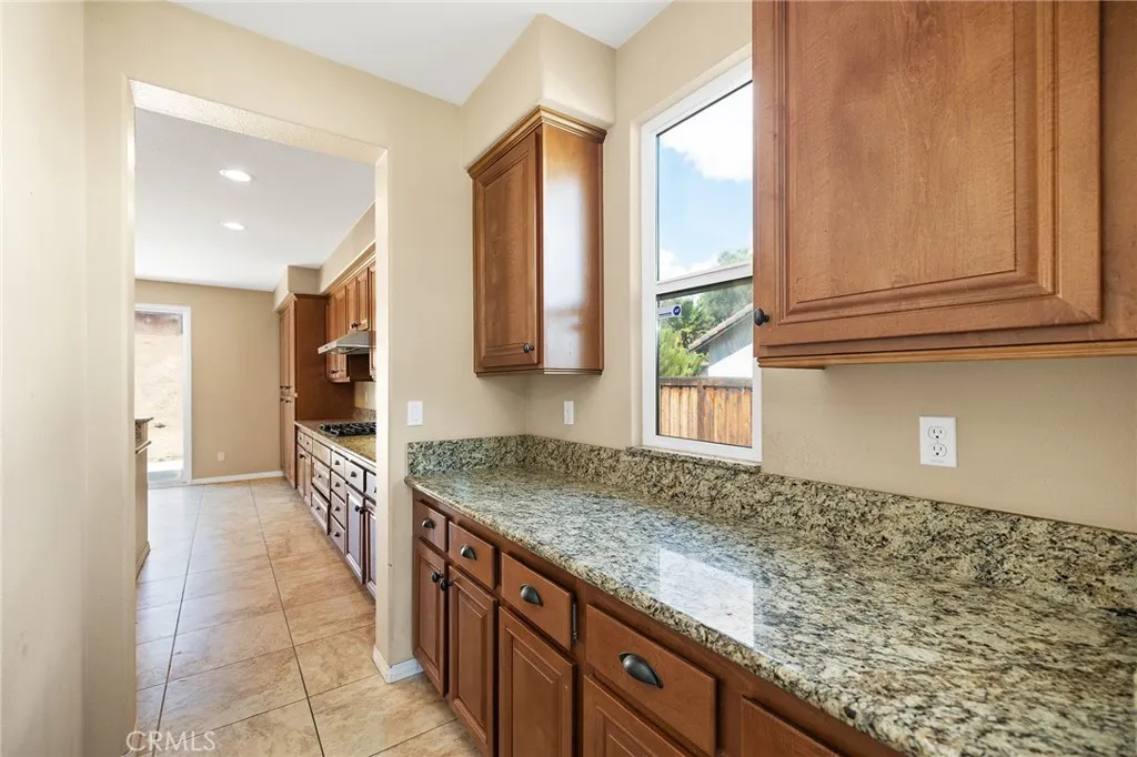 28475 Nautical Point Cir, Menifee, California 92585 home-pic-15