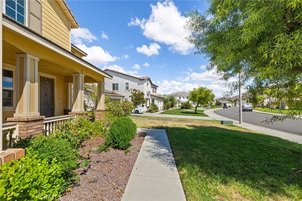 28475 Nautical Point Cir, Menifee, California 92585 home-pic-4