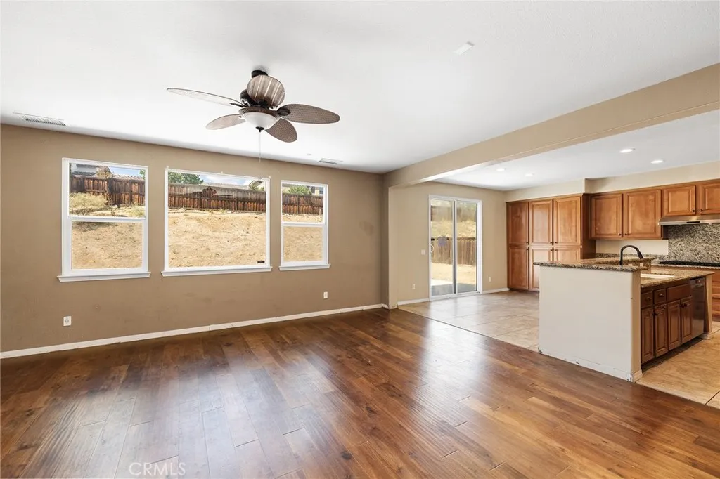 28475 Nautical Point Cir, Menifee, California 92585 home-pic-26