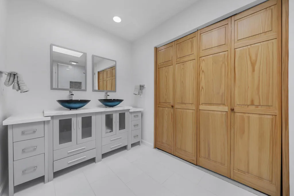 412 S Sierra Madre, Palm Desert, California 92260 home-pic-15