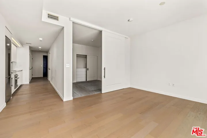 1050 S Grand Avenue 1405, Los Angeles, California 90015