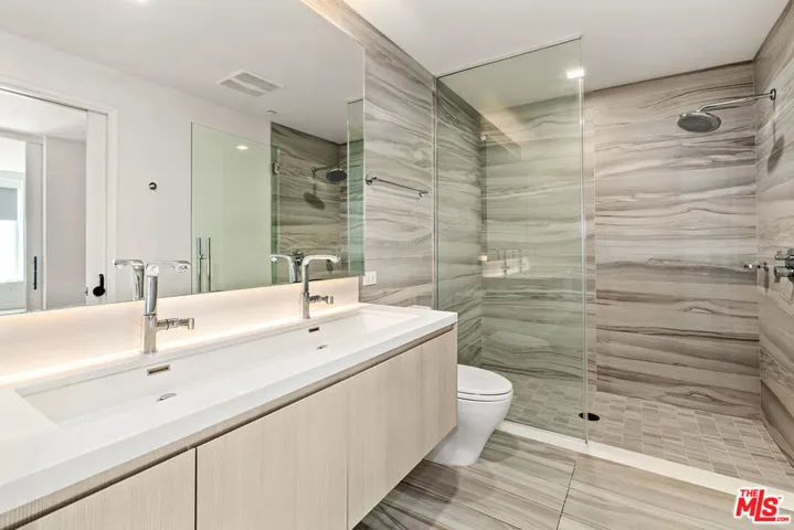 1050 S Grand Avenue 1405, Los Angeles, California 90015
