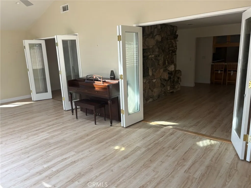 2206 Stratford Way, La Verne, California 91750 home-pic-6