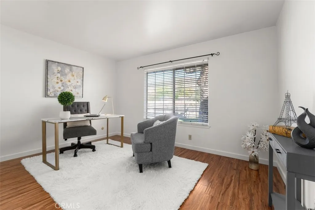 692 N Rancho Santiago Blvd, Orange, California 92869 home-pic-16