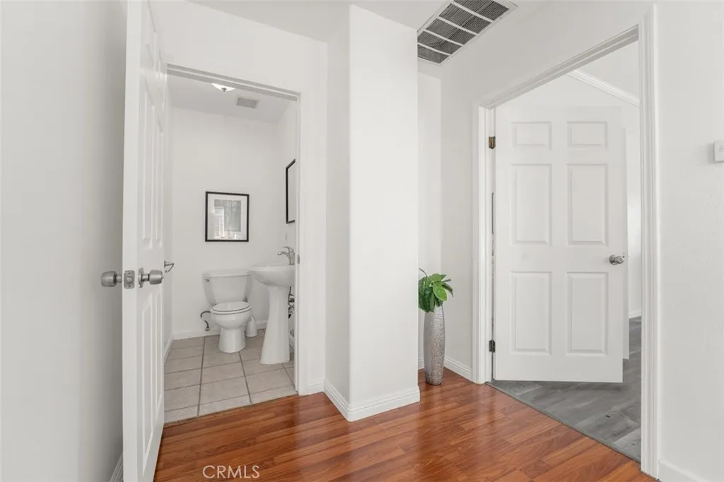 692 N Rancho Santiago Blvd, Orange, California 92869 home-pic-25