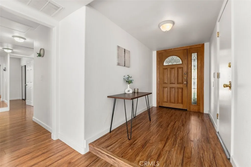 692 N Rancho Santiago Blvd, Orange, California 92869 home-pic-10