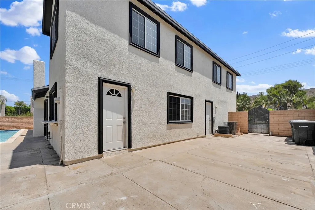 692 N Rancho Santiago Blvd, Orange, California 92869 home-pic-33