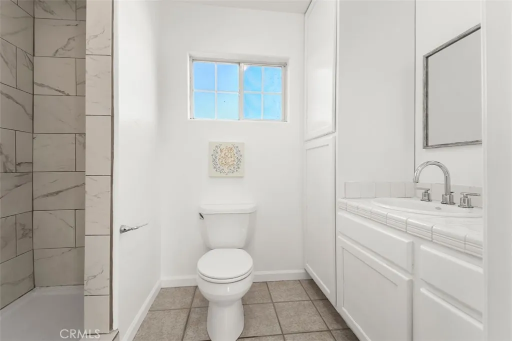 692 N Rancho Santiago Blvd, Orange, California 92869 home-pic-30