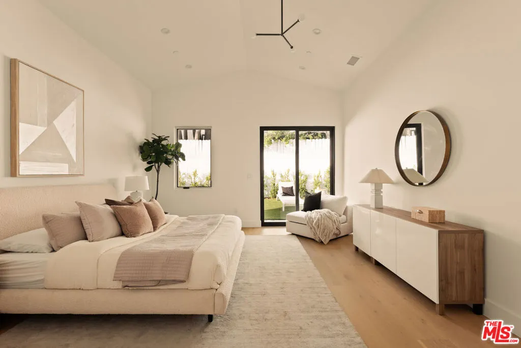 5529 W 79th Street, Los Angeles, California 90045 home-pic-13