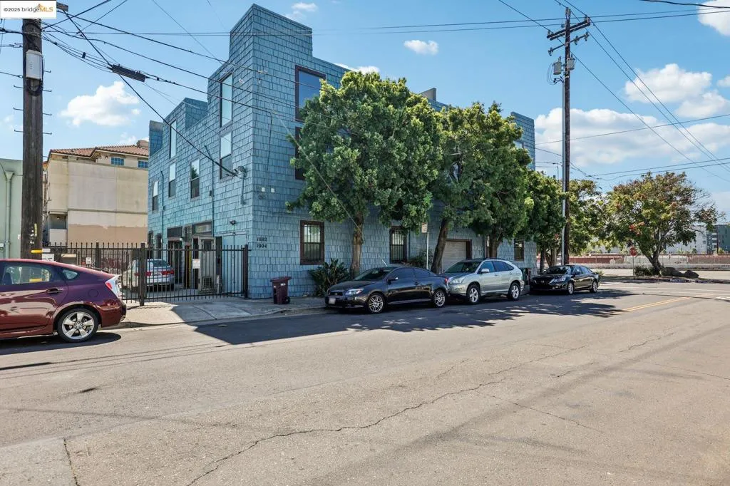 1004 9th Ave, Oakland, California 94606 home-pic-23