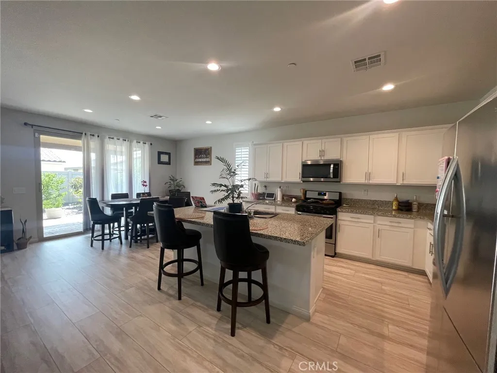 791 Birdie Court, Perris, California 92571 home-pic-6