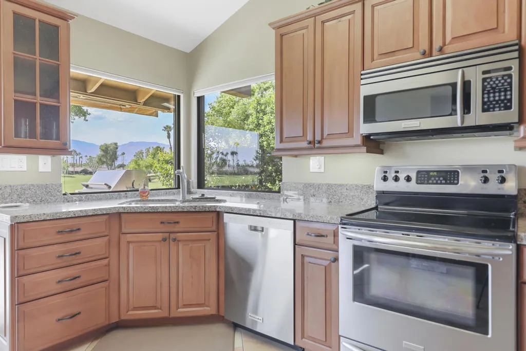 241 Bouquet Canyon Drive, Palm Desert, California 92211 home-pic-3