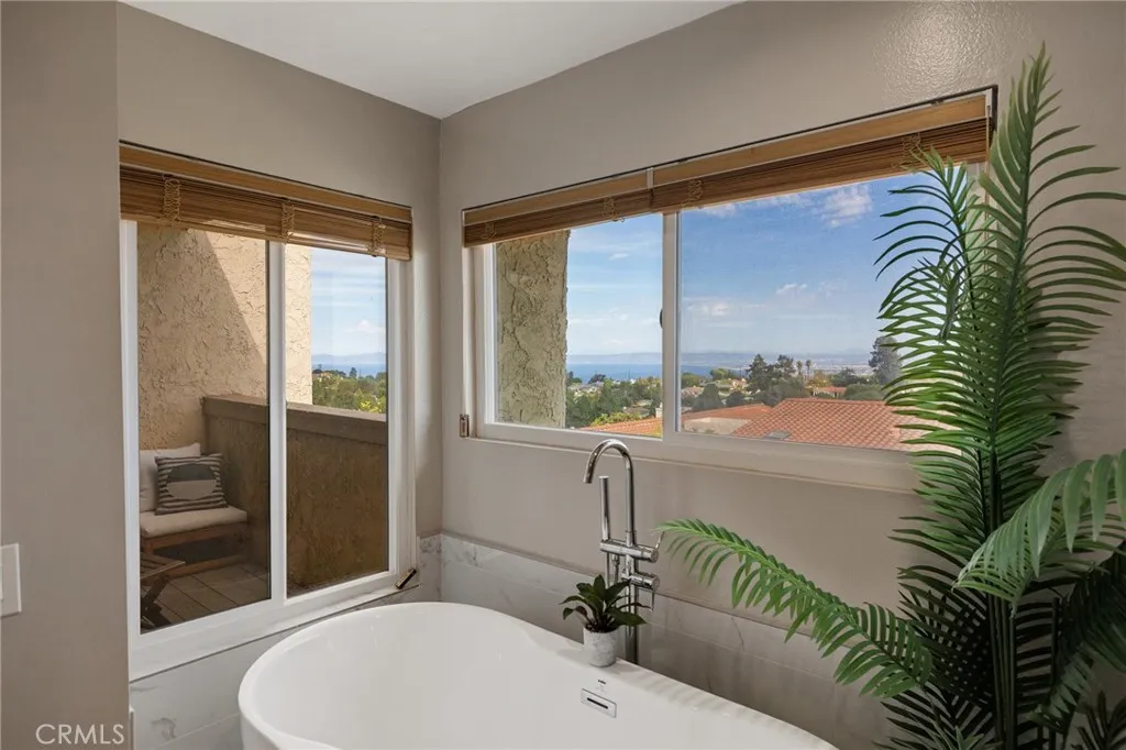 58 Hilltop Circle, Rancho Palos Verdes, California 90275 home-pic-37