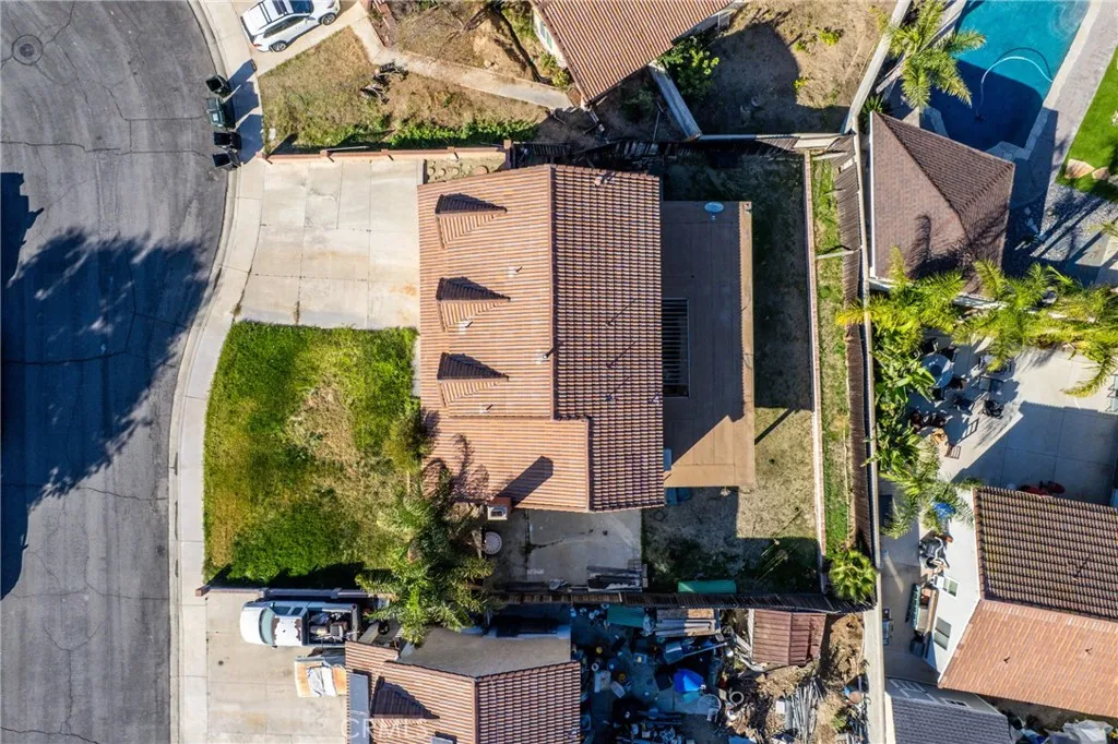 11557 Oakwood, Fontana, California 92337 home-pic-26