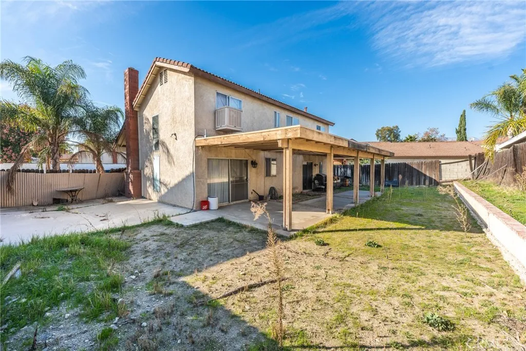 11557 Oakwood, Fontana, California 92337 home-pic-25