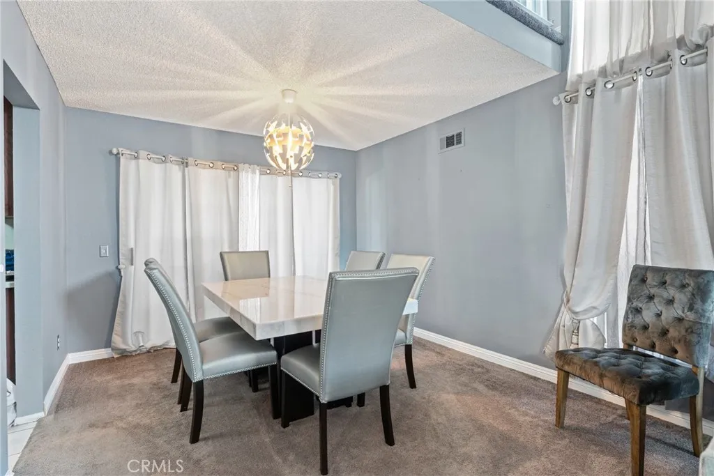 11557 Oakwood, Fontana, California 92337 home-pic-7