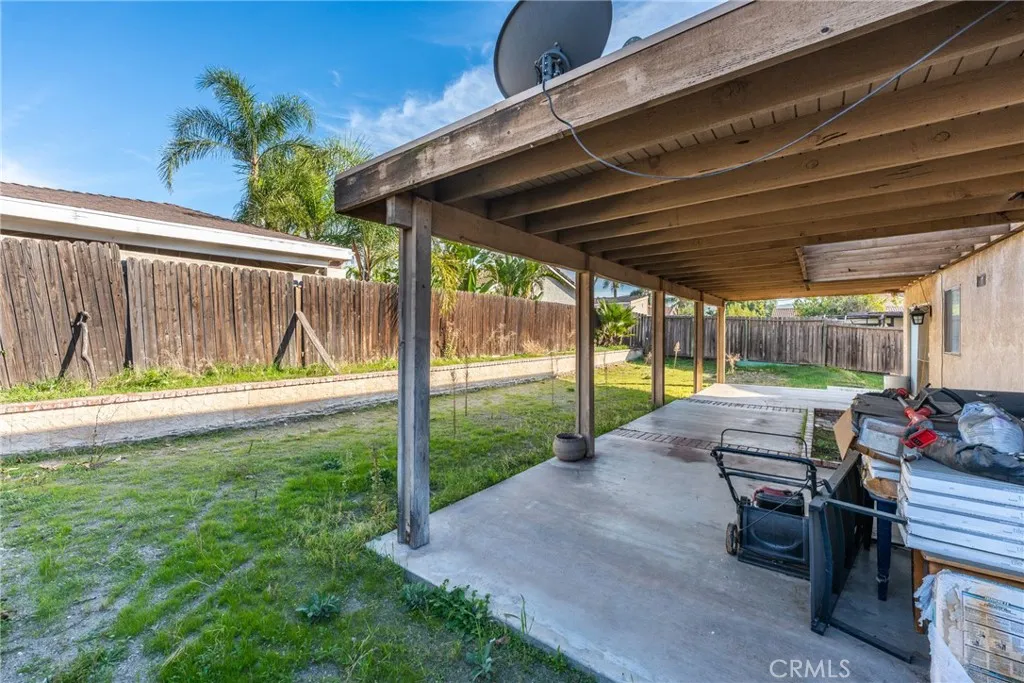 11557 Oakwood, Fontana, California 92337 home-pic-23