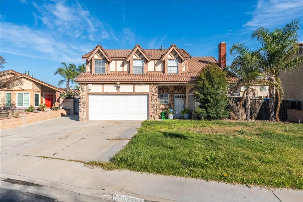 11557 Oakwood, Fontana, California 92337 home-pic-0