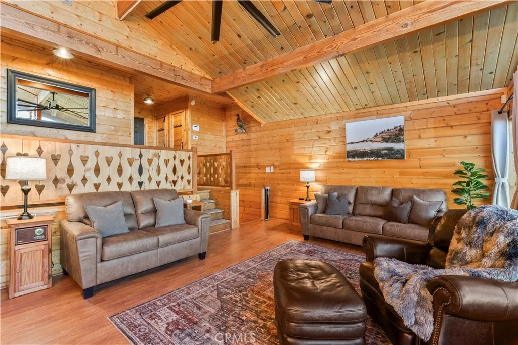 816 Chamois Drive, Crestline, California 92325 home-pic-8