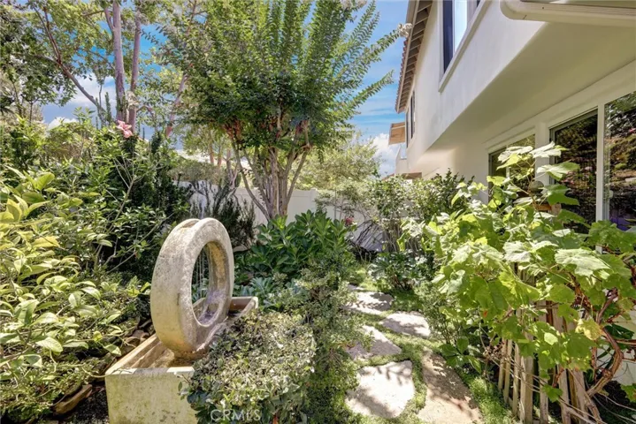 Back Landscape and Water Fountian