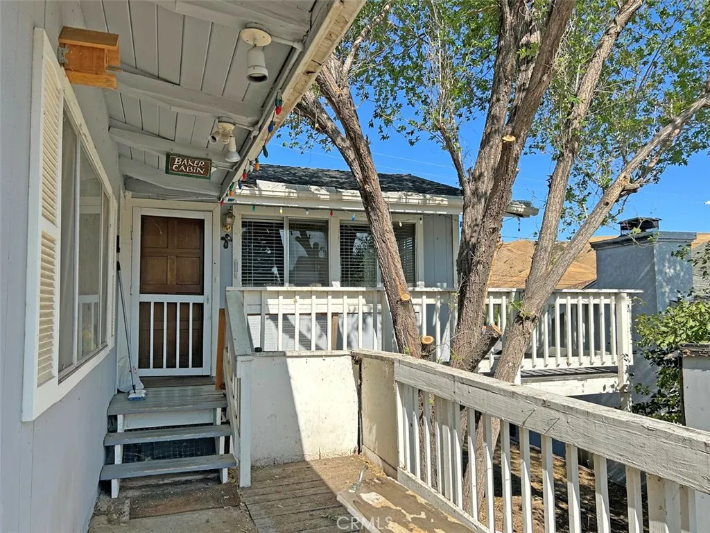 42915 Algood, Lake Elizabeth, California 93532 home-pic-1