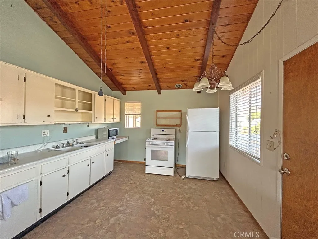 42915 Algood, Lake Elizabeth, California 93532 home-pic-6