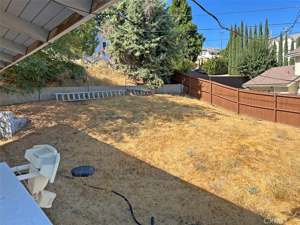 42915 Algood, Lake Elizabeth, California 93532 home-pic-11