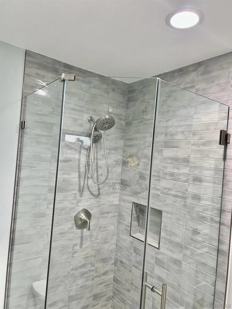 518 N Rose St, Anaheim, California 92805 home-pic-13