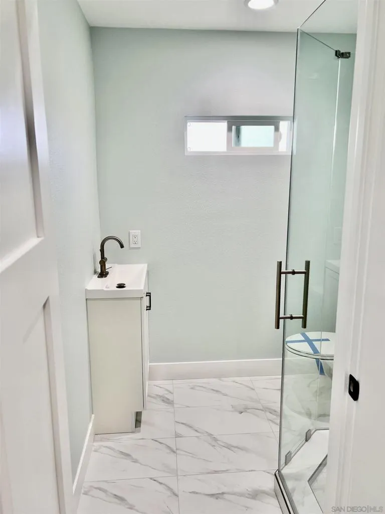 518 N Rose St, Anaheim, California 92805 home-pic-12