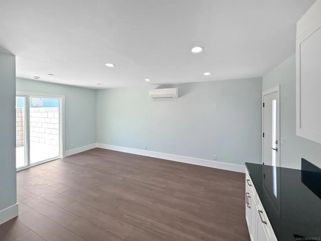 518 N Rose St, Anaheim, California 92805 home-pic-20