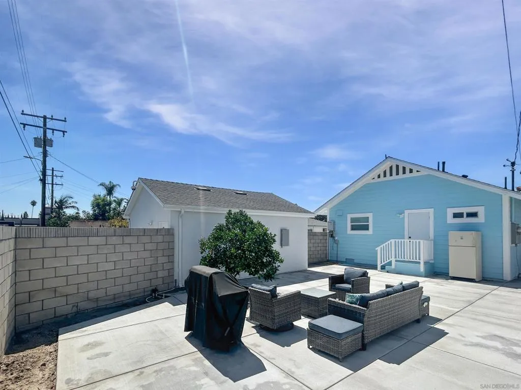 518 N Rose St, Anaheim, California 92805 home-pic-16