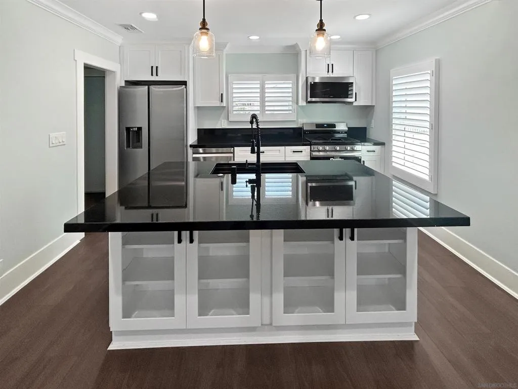 518 N Rose St, Anaheim, California 92805 home-pic-4