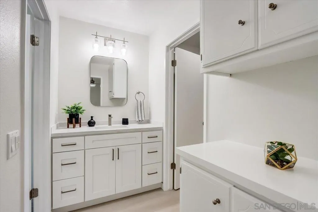 , Oceanside, California 92057 home-pic-24